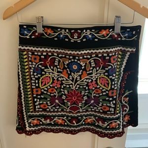 Embroidered mini skirt